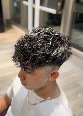 ミディアム WiLL 大城のヘアスタイル