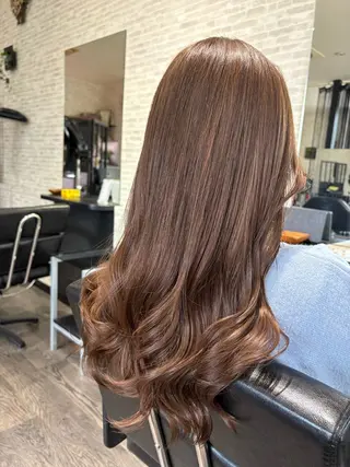 ロング Lilly【リリー】所属・Lilly 中谷友里のヘアスタイル