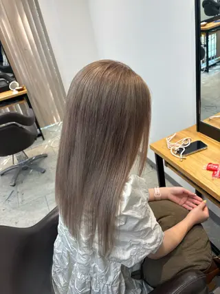 セミロング neaf 六本木店所属・六本木🫧ハイライト 望月彩音のヘアスタイル