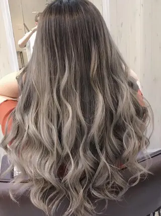 ロング カラー ヘアアレンジ Device ディバイスのヘアスタイル