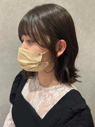 ミディアム カラー 三輪 珠美のヘアスタイル