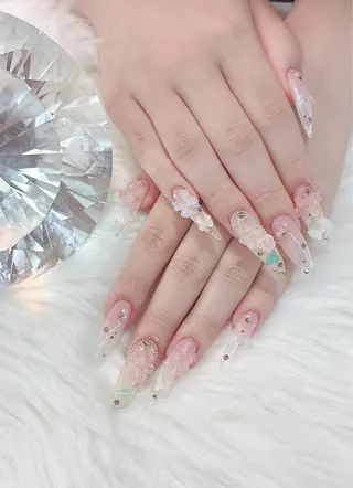 ネイル LoaChaton kaeのネイルデザイン