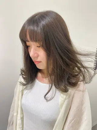 セミロング カラー ベージュ/アレンジ /横浜/杉本千夏のヘアスタイル