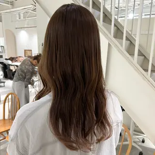 ロング カラー 周東 芽依のヘアスタイル