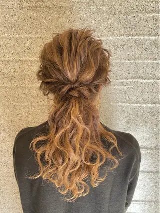 ロング ヘアアレンジ le'a所属・谷町/Le'a /竹原しおなのヘアスタイル