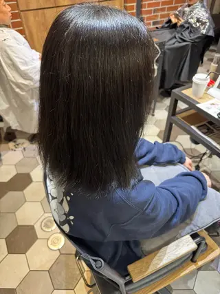 ミディアム カラー 近藤 愛理のヘアスタイル