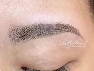 アイブロウ . Emmyのネイルデザイン