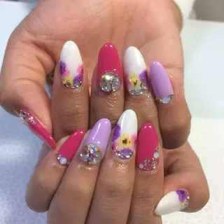 ネイル VIOLUS所属・VIOLUS 関目のネイルデザイン