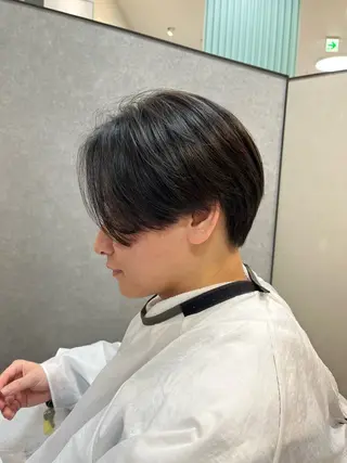 メンズ ビアンコドゥーエ プロデュースバイ ローブ所属・奥田 杏夏のヘアスタイル