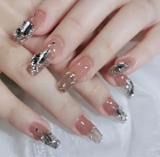 ネイル KARI ネイルサロンのネイルデザイン