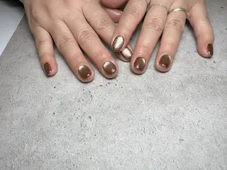 ネイル 𝐑𝐞𝐯𝐢𝐨 ___堺市西区のマツエク・マツパデザイン