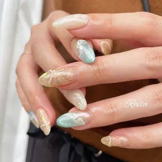 ネイル revia所属・ERI Nailistのネイルデザイン