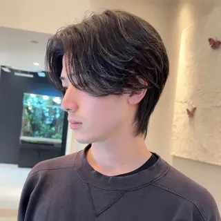 ミディアム パーマ メンズ 岡田大志🇰🇷 中/韓メンズヘアのヘアスタイル