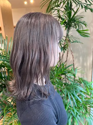 ミディアム カラー Ripps長居所属・メテオ ／ヘアカラー 西川菜実のヘアスタイル