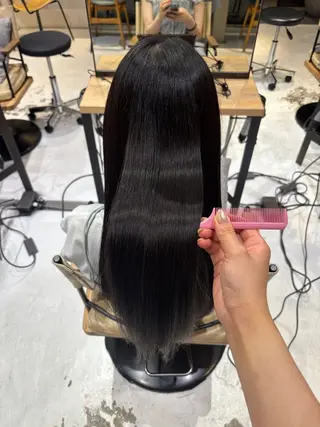 ロング FILMS銀座所属・FILMS Rinoのヘアスタイル