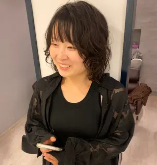 ミディアム パーマ ブリーチ特化型🐯 Lita -ゆうや-のヘアスタイル