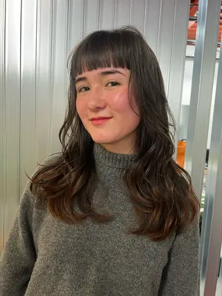 セミロング ［　］ Shiroのヘアスタイル