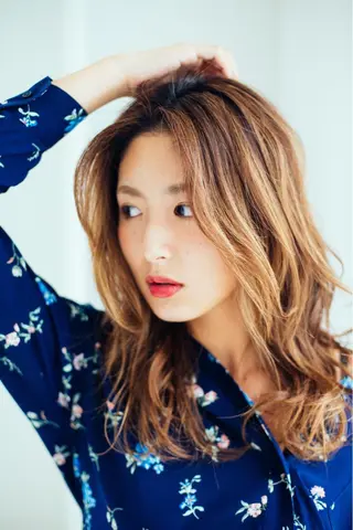 ロング 【デザイナー】田中 美生のヘアスタイル