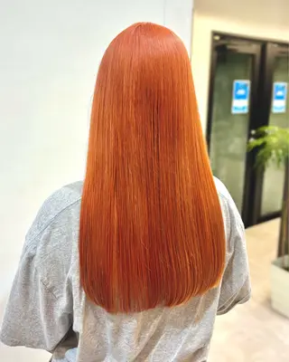 セミロング カラー ハイトーン/ウルフ/ レイヤー/Asukaのヘアスタイル