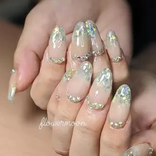 ネイル フラワー ムーンのネイルデザイン