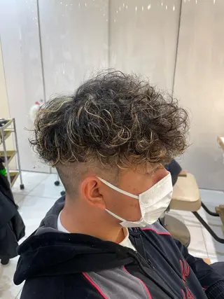 ミディアム パーマ メンズ 本厚木|縮毛矯正/ 酸性スト専門サロンのヘアスタイル