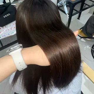 セミロング ななみ.⋆𝜗𝜚 艶カラー/まつパのヘアスタイル