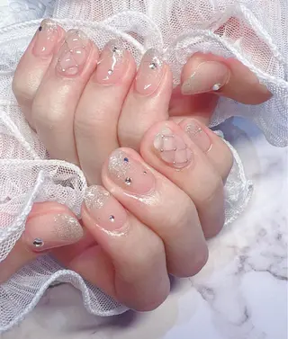 ネイル ちゅるんネイル🪄 耳ツボジュエリー🔗のネイルデザイン