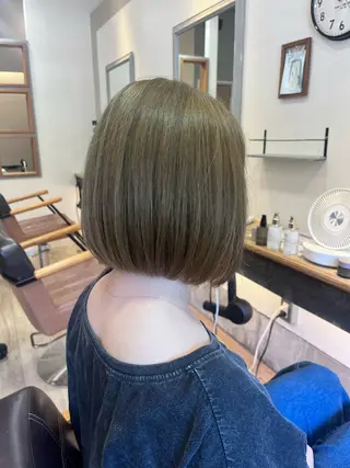 ショート ハラちゃんカット✂︎ 透明感🩵ケアカラーのヘアスタイル
