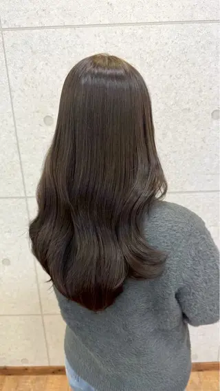 カラー Hip's eyes meiのヘアスタイル