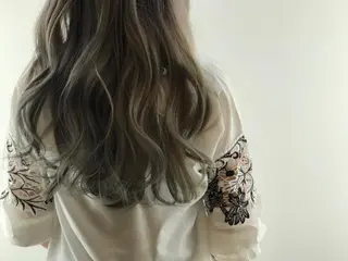 ロング カラー Strawberry所属・原田 志保のヘアスタイル