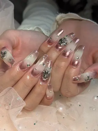 ネイル ✴︎ Delightのネイルデザイン