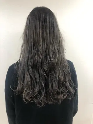 カラー piLLon/ RYUKAのヘアスタイル