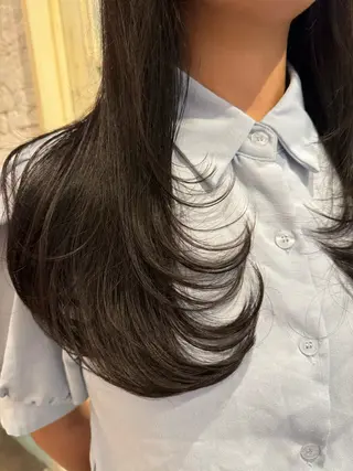 ロング 小村 理音のヘアスタイル