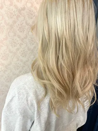 ロング カラー ヒヨシ ルナのヘアスタイル