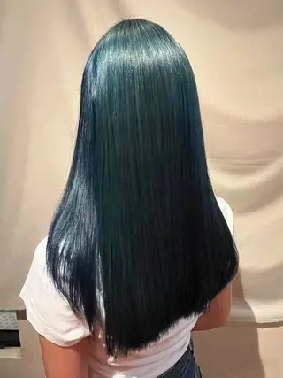 ロング ココカラヘアー所属・🫧ブリーチ×透明感 カラー🎀ココカラのヘアスタイル