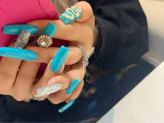 ロング ONIKA Nail 青山通り店所属・ONIKA Nail 表参道A4徒歩2分のネイルデザイン