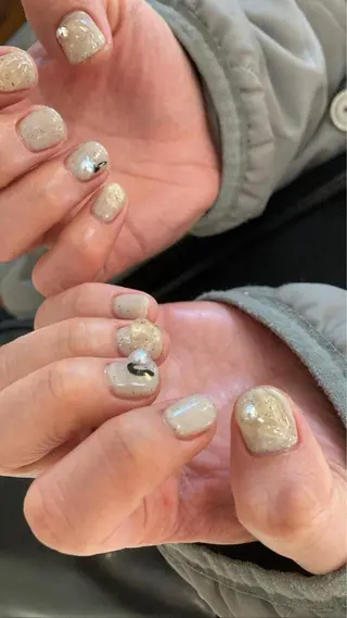 ネイル nailsalon　hue所属・小山 羽奈のネイルデザイン