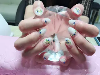 ネイル マツエク・マツパ AB マツエクネイルサロンのネイルデザイン