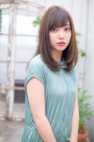 ロング カラー ハッシュカット|透明 感カラー🩵レイヤーのヘアスタイル