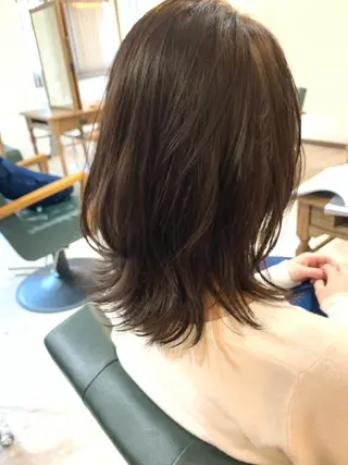 ミディアム 碓井 美雪のヘアスタイル