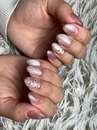 ミディアム ネイル ✴︎ Delightのネイルデザイン