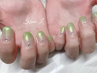 ネイル 芦辺 香奈のネイルデザイン