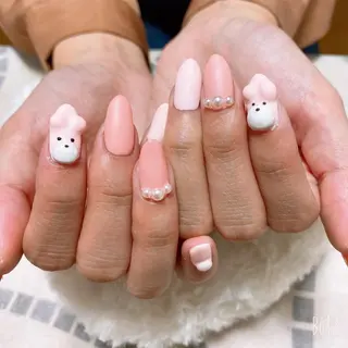 ネイル The Best Beauty受付担当のヘアスタイル