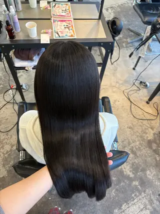 ミディアム カラー ハイトーン×デザイン 🪽🫧HIKARIのヘアスタイル