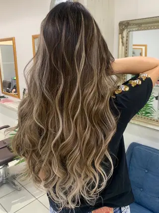 ロング カラー ヘアアレンジ Device ディバイスのヘアスタイル