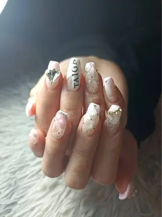 ネイル シェヌネイル JURAのネイルデザイン