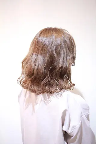 ミディアム カラー 小川 美香のヘアスタイル