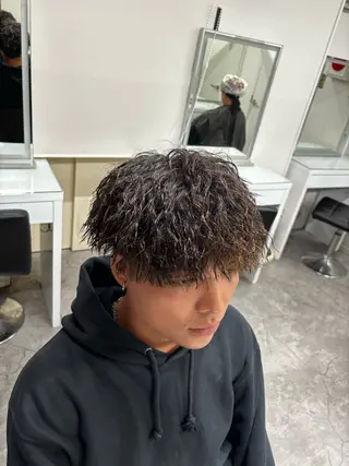 パーマ メンズ メンズ特化✨️ 韓国風パーマ🔥一八のヘアスタイル