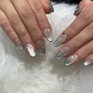 ネイル マシェリローズ所属・Macherie Roseのネイルデザイン