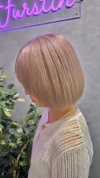 ショート FÜRSTIN所属・西村髪質改善 ブリーチ縮毛矯正のヘアスタイル